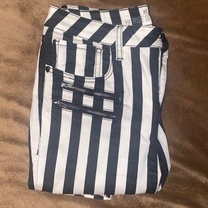 Black and White Skinny jeans. Size 11